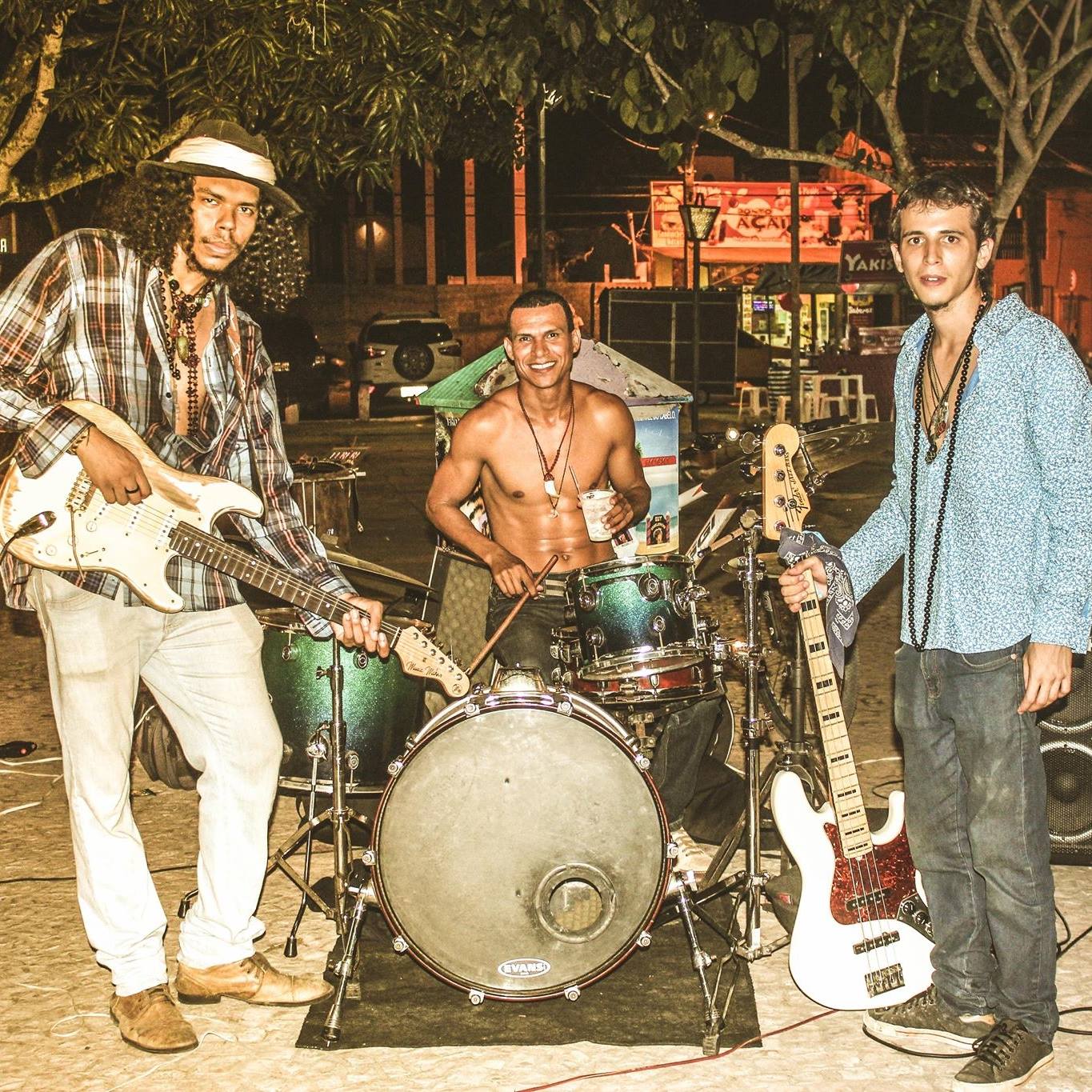 Cartaz  - Praa dos Hippies - Esquina do Buda Bar com Brodei, Domingo 14 de Janeiro de 2018