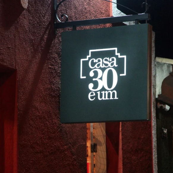 logomarca Casa30eUm.jpg